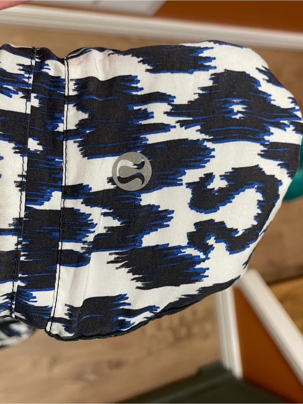lululemon athletica Navy & White Printed Hooded jacket - Picture 4 of 4